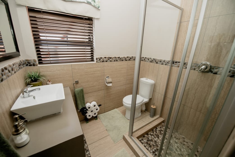 5 Bedroom Property for Sale in Baillie Park North West